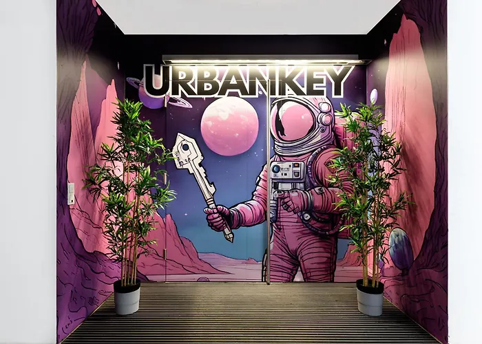 Urbankey - Neubau אכסניה